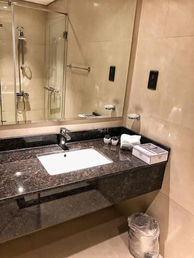 Studio for Rent in Busaytin, Muharraq Governorate - Studio Apartment For Rent in Busaytin, Muharraq Governorate