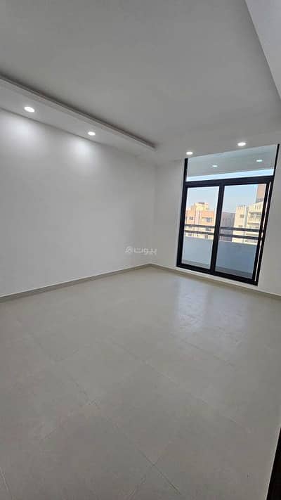 5 Bedroom Apartment for Sale in Al Hidd, Muharraq Governorate - 5 Bedrooms Apartment For Sale Al Hidd, Muharraq Governorate