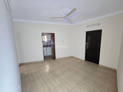 2 Bedroom Apartment for Rent in Sanabis, Capital Governorate - 2 Bedrooms Apartment For Rent Sanabis, Capital Governorate