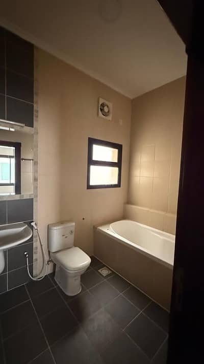 2 Bedroom Flat for Rent in North Sehla, Northern Governorate - 2 Bedrooms Apartment For Rent North Sehla, Northern Governorate