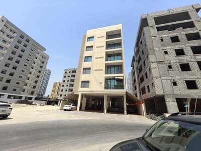 2 Bedroom Flat for Sale in Al Hidd, Muharraq Governorate - 2 Bedrooms Apartment For Sale Al Hidd, Muharraq Governorate
