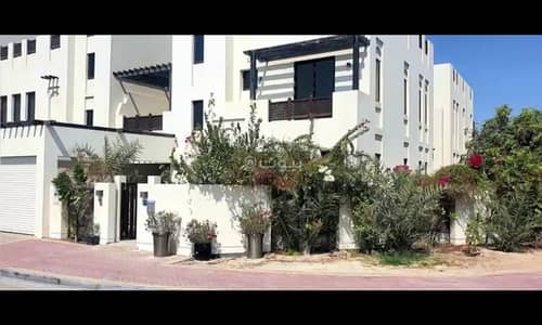 فیلا 4 غرف نوم للبيع في المحرق، محافظة المحرق - ف villa أربع غرف نوم للبيع في المحرّق