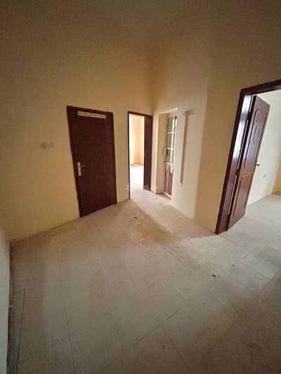 2 Bedroom Apartment for Rent in Muharraq, Muharraq Governorate - 2 Bedrooms Apartment For Rent in Muharraq