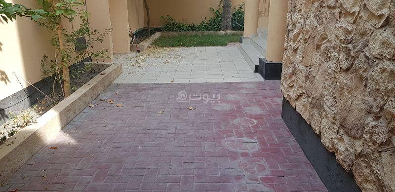 فيلا 5 غرف نوم للإيجار في الزنج، المحافظة العاصمة