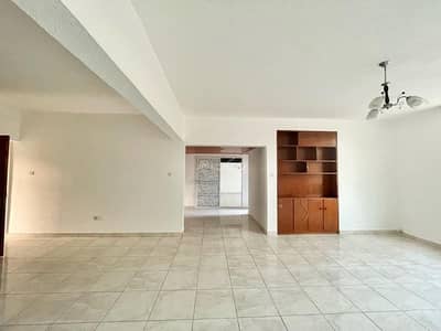 6 Bedroom Villa for Rent in Saar, Northern Governorate - 6 Bedrooms Villa For Rent Saar, Northern Governorate