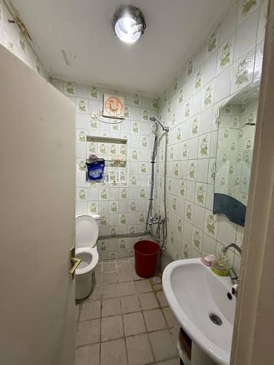 1 Bedroom Flat for Rent in Muharraq, Muharraq Governorate - 1 Bedroom Apartment For Rent in Muharraq 1 Bedroom Flat for Rent in Muharraq, Muharraq Governorate - 1 Bedroom Apartment For Rent in Muharraq