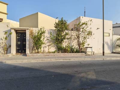 6 Bedroom Villa for Sale in Isa Town, Southern Governorate - 6 Bedrooms Villa For Sale in Isa Town, Southern Governorate