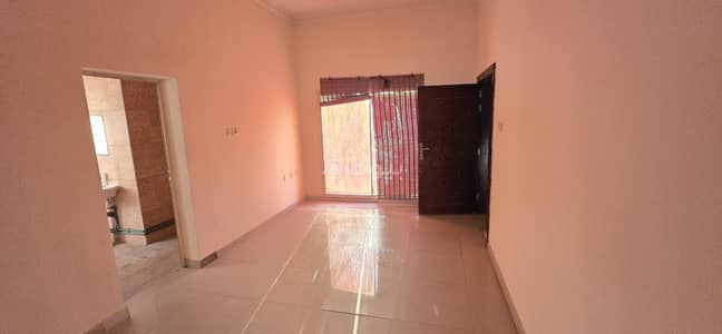 شقة 1 غرفة نوم للايجار في سند، محافظة العاصمة - شقة مكونة من 3 غرف نوم للإيجار في الرفاع، المحافظة الجنوبية