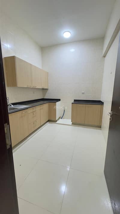 2 Bedroom Apartment for Rent in Tubli, Capital Governorate - 2 Bedrooms Apartment For Rent Tubli