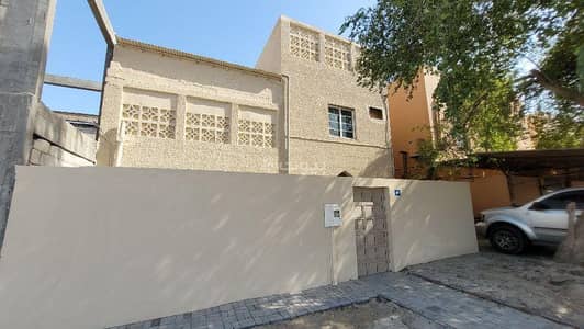 فیلا 4 غرف نوم للايجار في مدينة عيسى، المحافظة الجنوبية - فيلا مكونة من 4 غرف نوم للإيجار في عيسى تاون، المحافظة الجنوبية