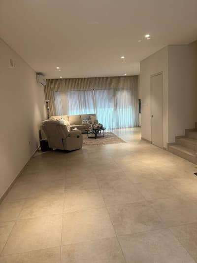 فلیٹ 4 غرف نوم للايجار في الرفاع، المحافظة الجنوبية - 4 غرفة نوم شقة للإيجار الرّي فع، المحافظة الجنوبية