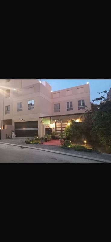 فیلا 6 غرف نوم للايجار في سار، المحافظة الشمالية - فيلا مكونة من 6 غرف نوم للإيجار في سار، المحافظة الشمالية