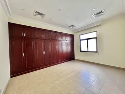 فیلا 5 غرف نوم للايجار في سار، المحافظة الشمالية - 5 غرف نوم + فيلا + للإيجار + سارة، المحافظة الشمالية