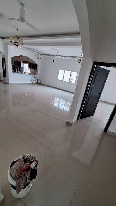 4 Bedroom Flat for Rent in Isa Town, Southern Governorate - 4 Bedrooms Apartment For Rent in Isa Town, Southern Governorate