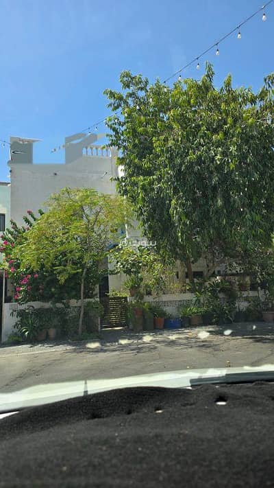 5 Bedroom Villa for Sale in Isa Town, Southern Governorate - 5 Bedrooms Villa For Sale in Isa Town, Southern Governorate