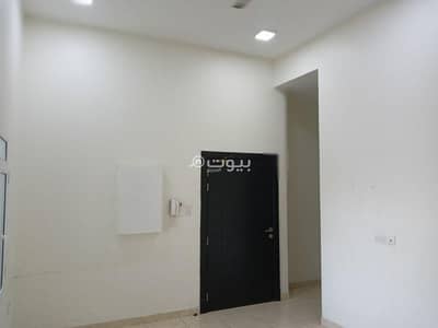 2 Bedroom Apartment for Rent in Muharraq, Muharraq Governorate - 2 Bedrooms Apartment For Rent in Muharraq